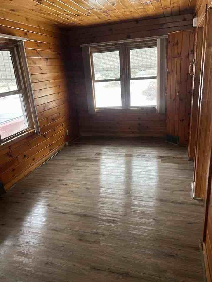 2134 Graydon Ave - Photo 3 of 17