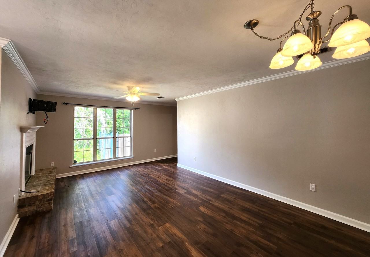 550 Teal Ln - Photo 4 of 20
