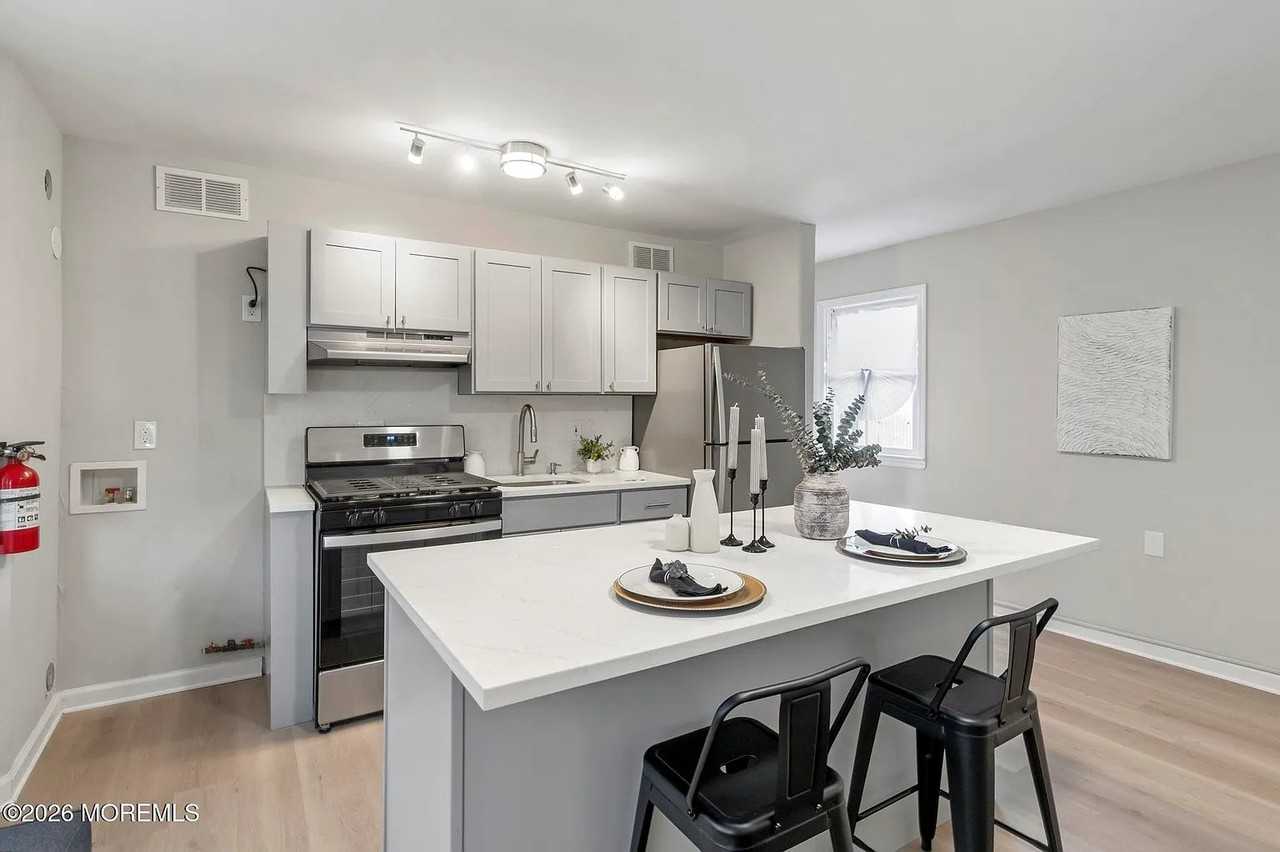 225 Webster Ave #2 - Photo 4 of 13