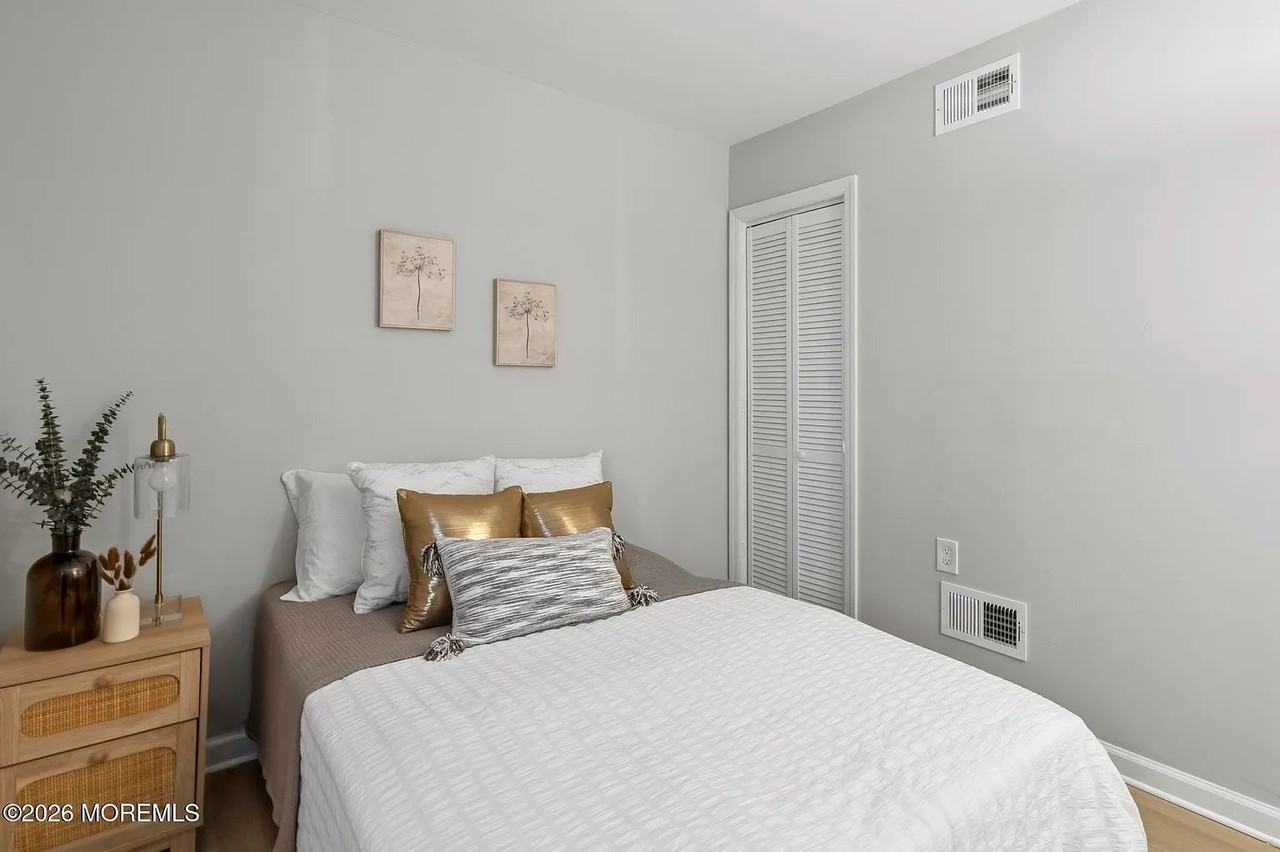 225 Webster Ave #2 - Photo 5 of 13