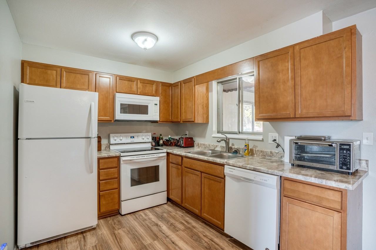 8103 Conifer Rd - Photo 5 of 19