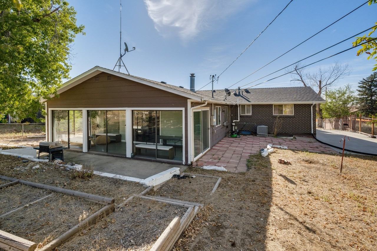 8103 Conifer Rd - Photo 7 of 19