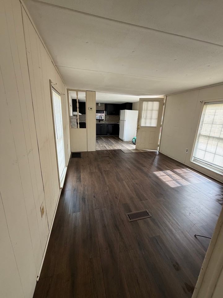 918 Elm St #A - Photo 3 of 7
