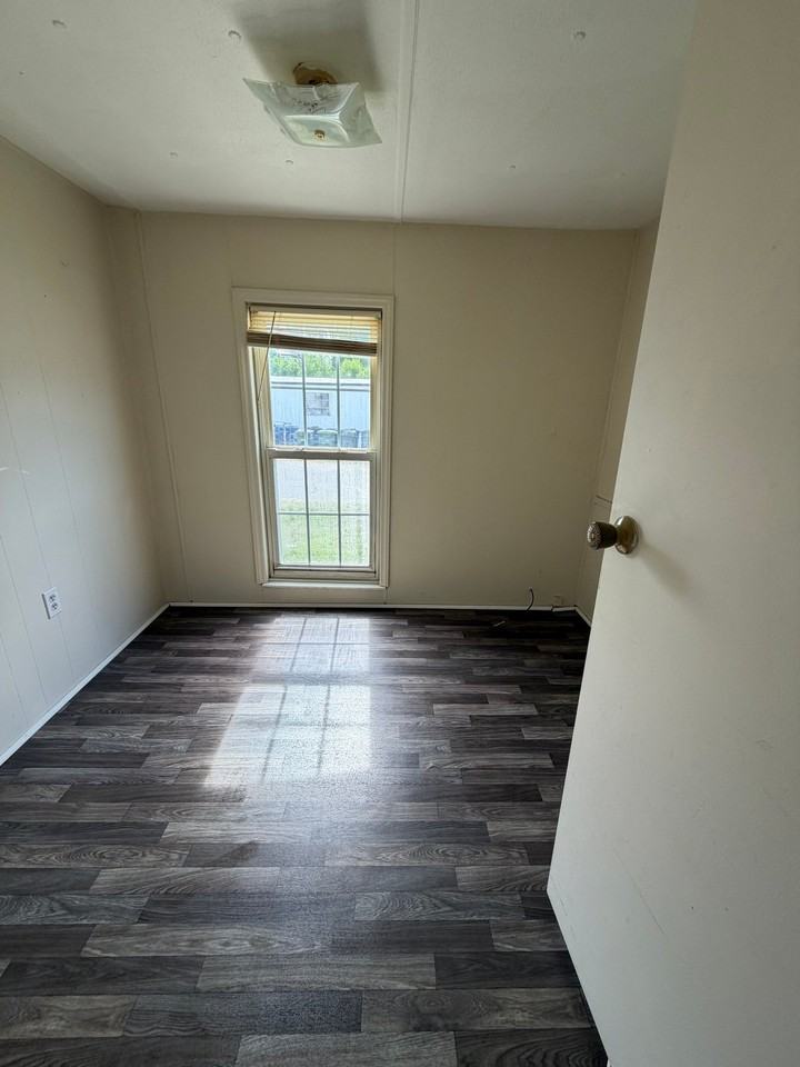918 Elm St #A - Photo 4 of 7