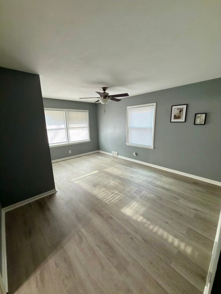 1730 S 71st St #1730 - Photo 4 of 10