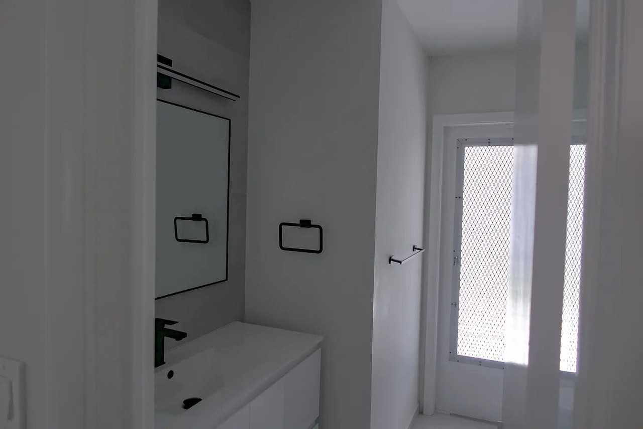 3011 Sw 97th Ct - Photo 3 of 8