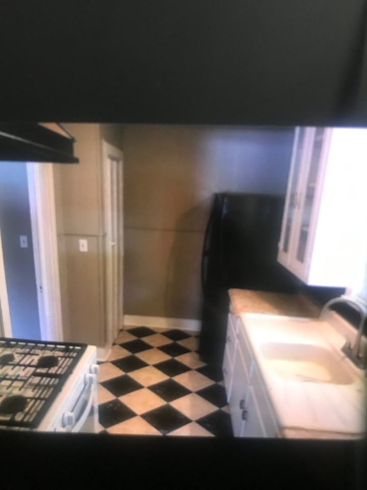 205 W Evans St - Photo 2 of 20