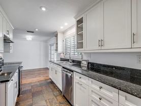 1015 Royal Palm Dr - Photo 1 of 1