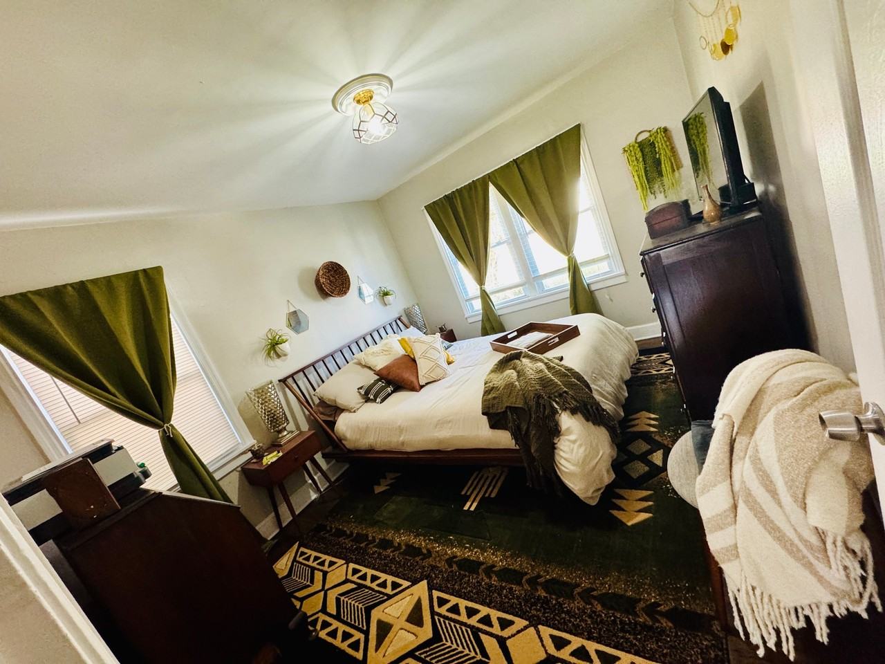 2481 Semmes St - Photo 7 of 11