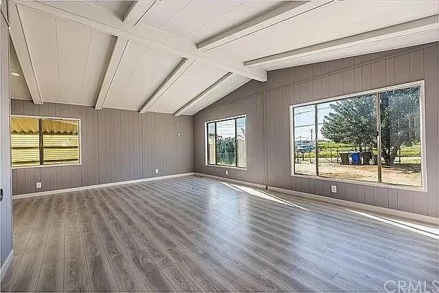 18950 Woodcrest Ln - Photo 3 of 10