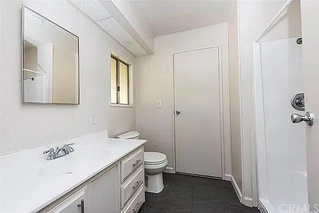 18950 Woodcrest Ln - Photo 5 of 10