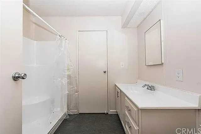 18950 Woodcrest Ln - Photo 6 of 10