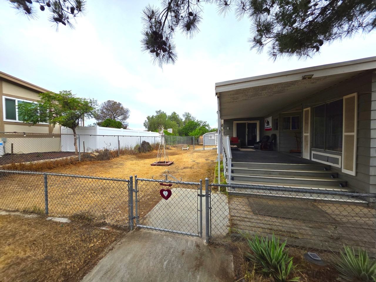 18950 Woodcrest Ln - Photo 2 of 15