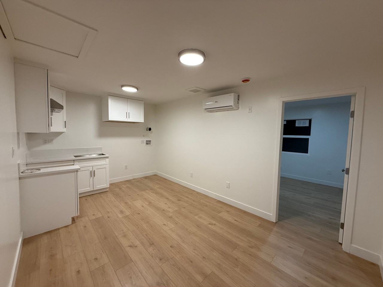 8056 Darby Pl - Photo 7 of 8