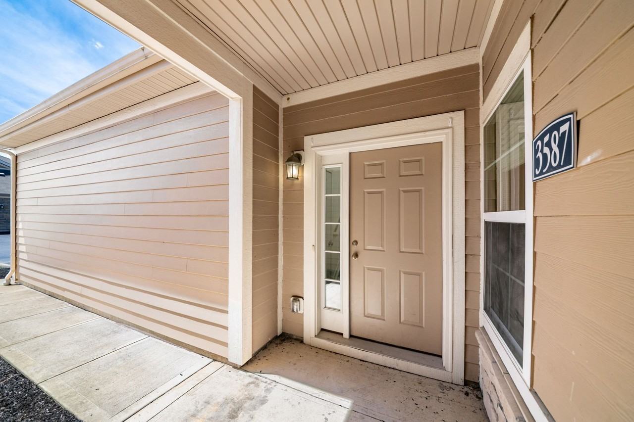 3587 Evelynton Ave - Photo 4 of 46