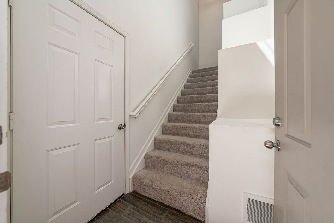 3587 Evelynton Ave - Photo 6 of 46