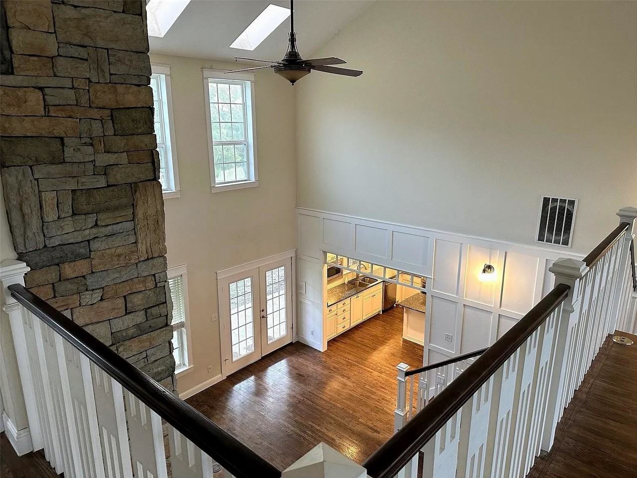 1622 Taylor Blvd - Photo 3 of 6