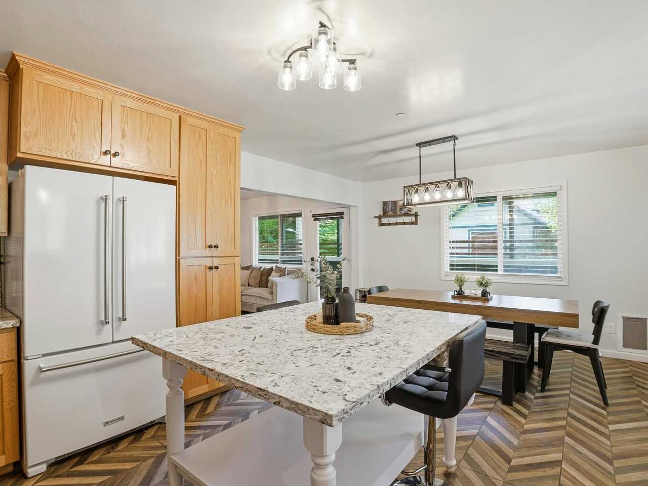 16799 Center Way - Photo 6 of 20