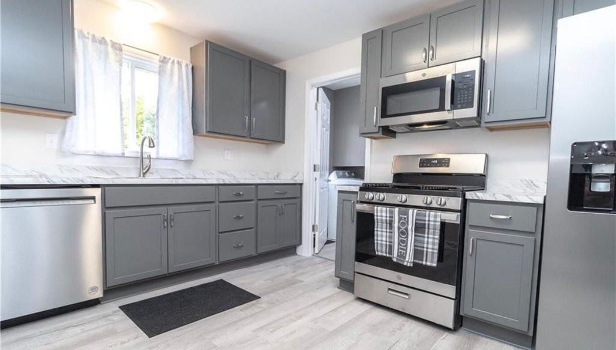 915 Rimer Dr #A - Photo 5 of 12