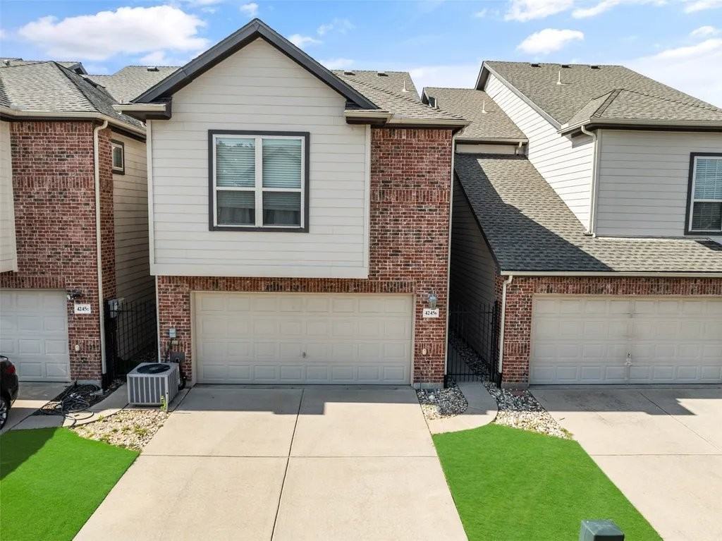 4245 Swan Forest Dr #B - Photo 3 of 20