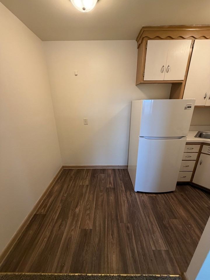 4925 W Oklahoma Ave #6 - Photo 3 of 6