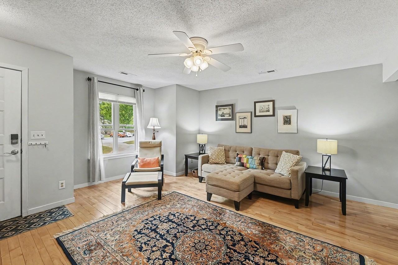 1265 Marshview Dr - Photo 4 of 20