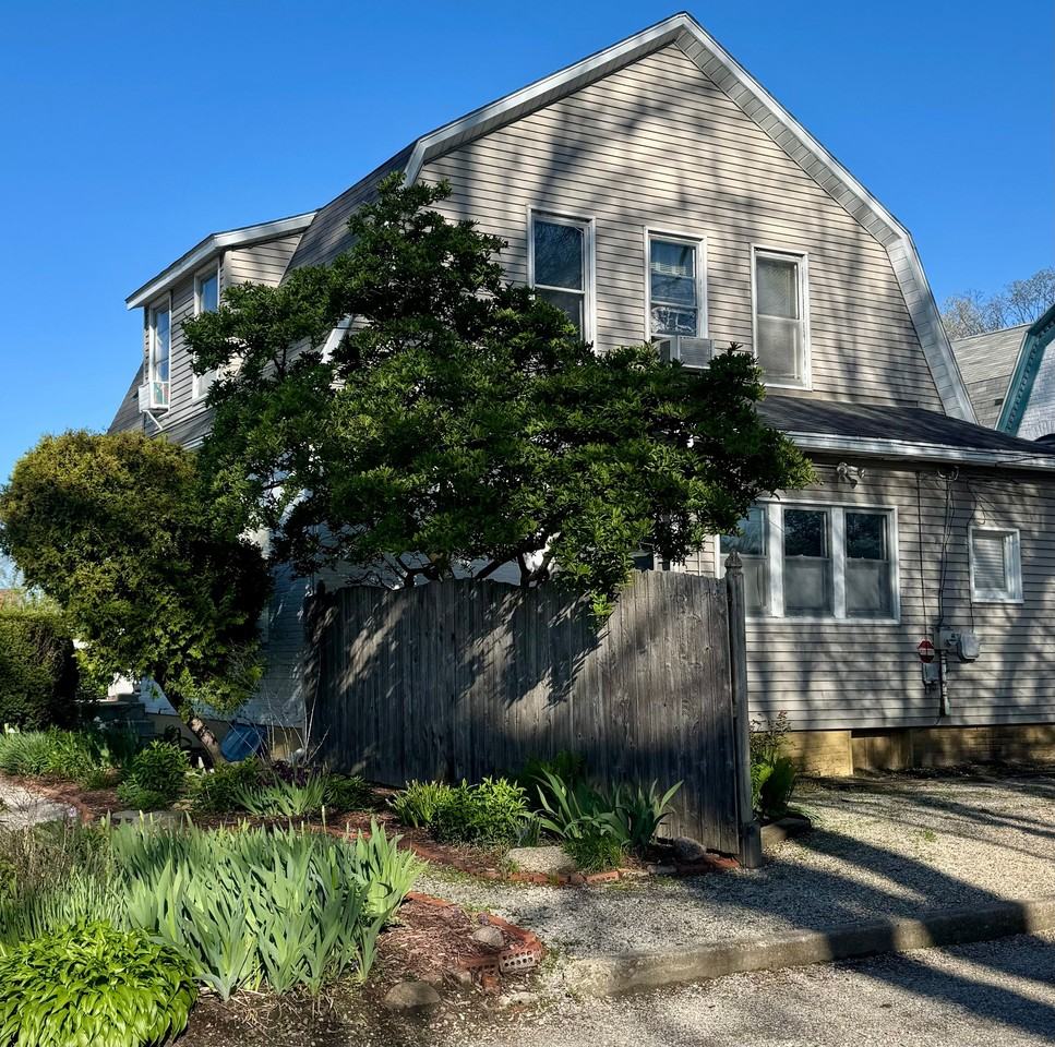 707 Edgewater Ave #2 - Photo 3 of 10