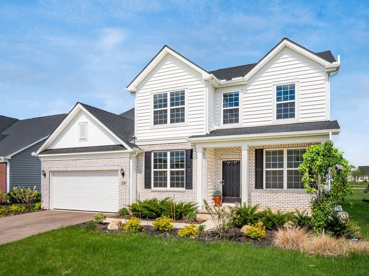 274 Cambie Dr - Photo 3 of 50