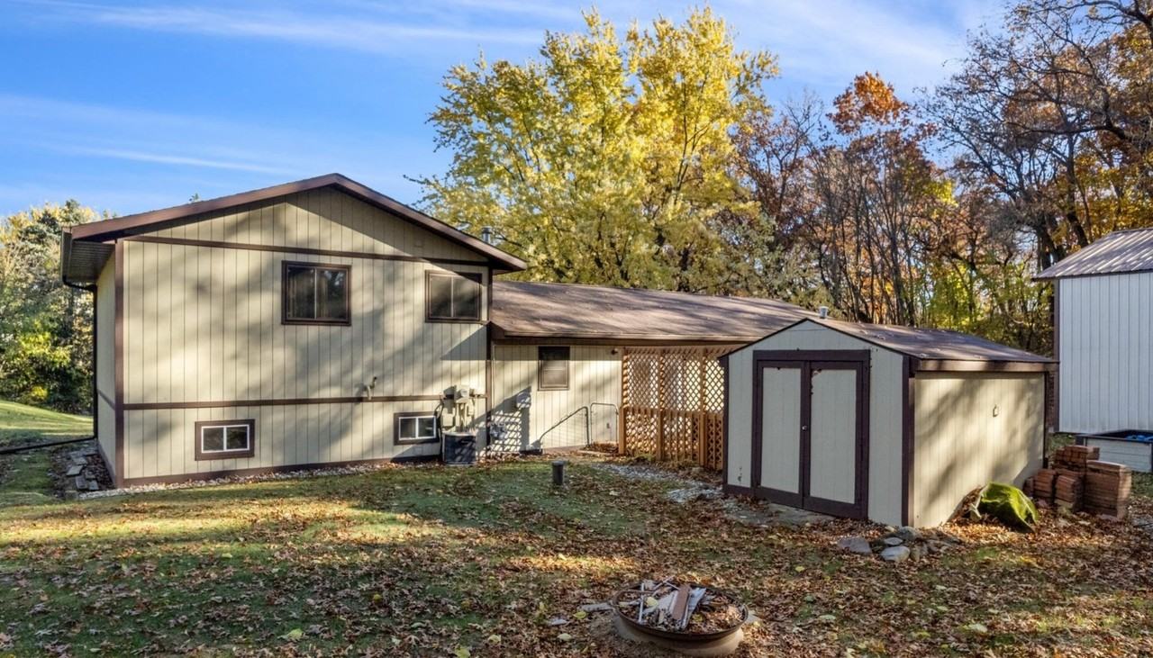 21923 Fleming Ave - Photo 7 of 10