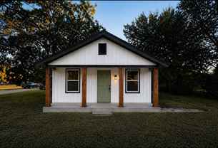 209 N Rangeline St - Photo 1 of 1