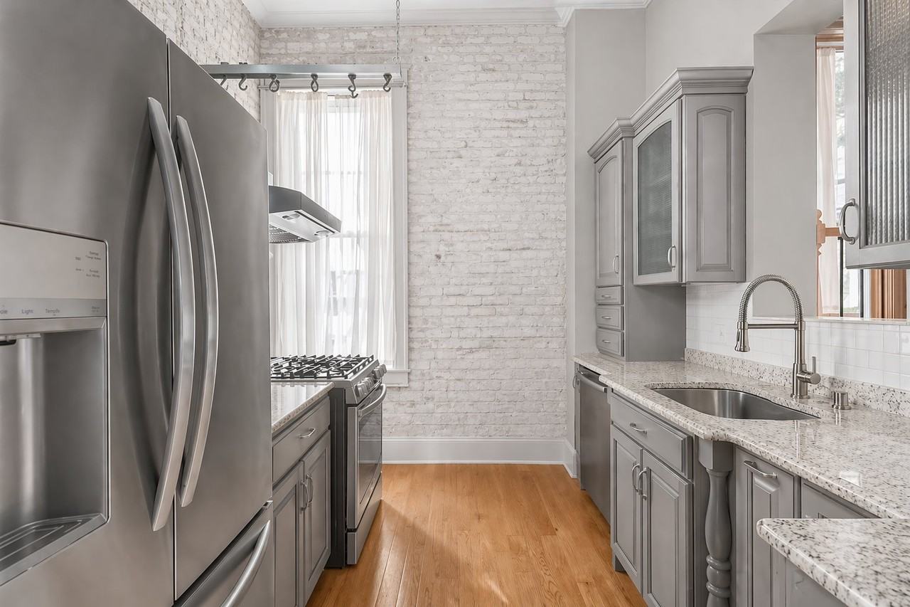 124 W Bank St #B - Photo 6 of 20