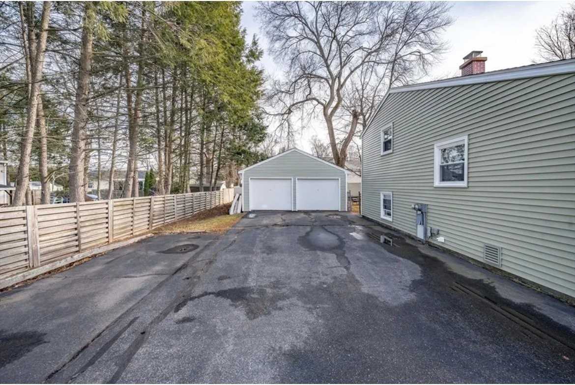 11 Hope Farms Dr - Photo 3 of 17