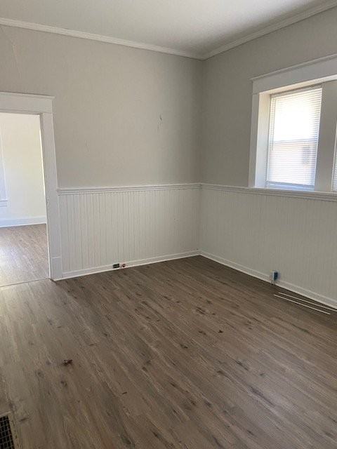 1105 Ewing Blvd - Photo 2 of 6