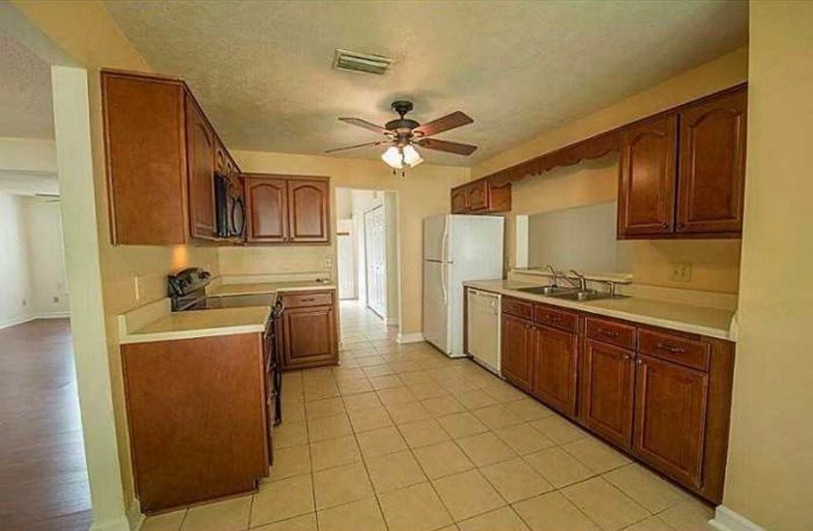 705 Wagons Way - Photo 4 of 20