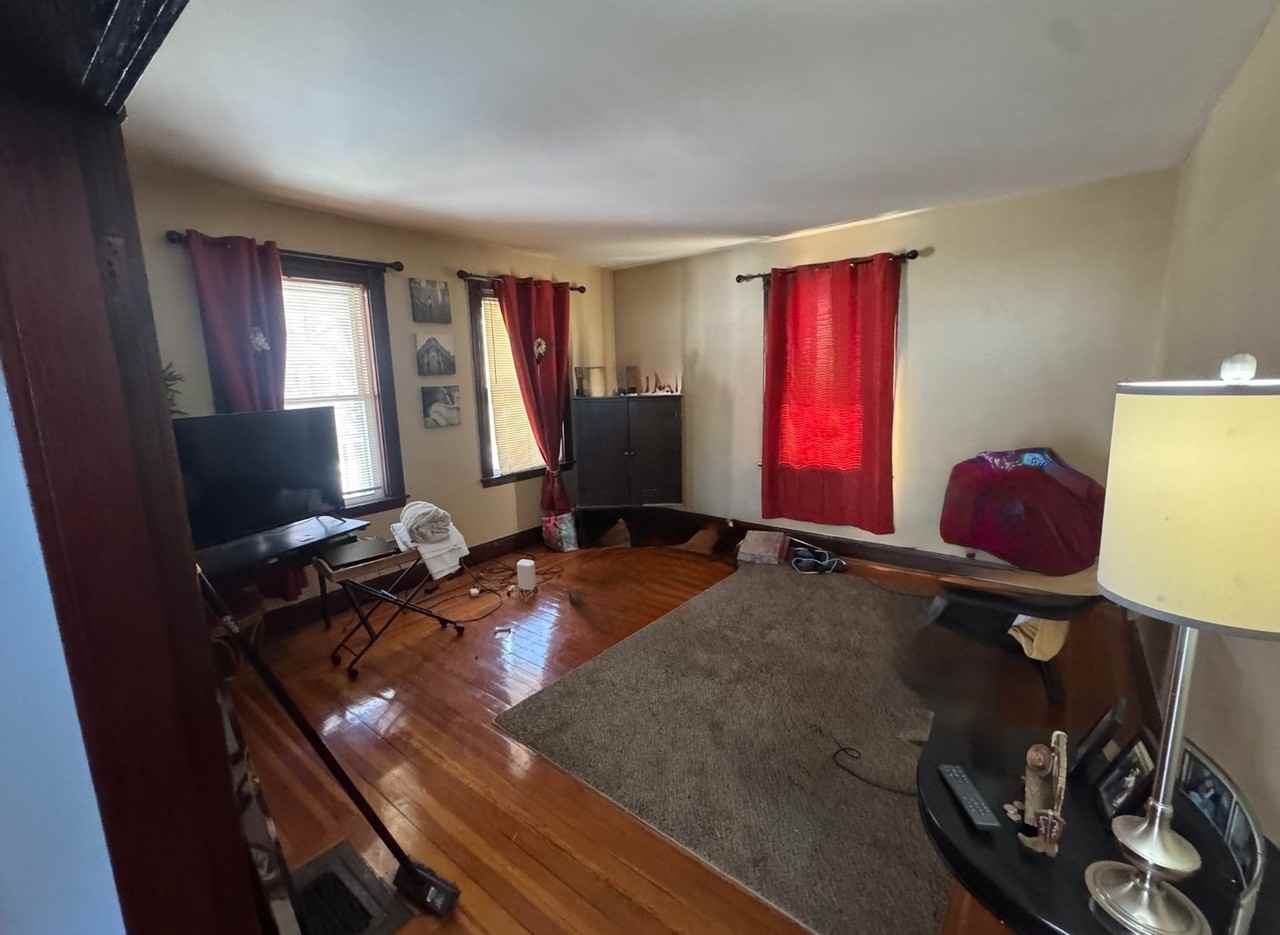 141 Whitwell St #1 - Photo 6 of 7