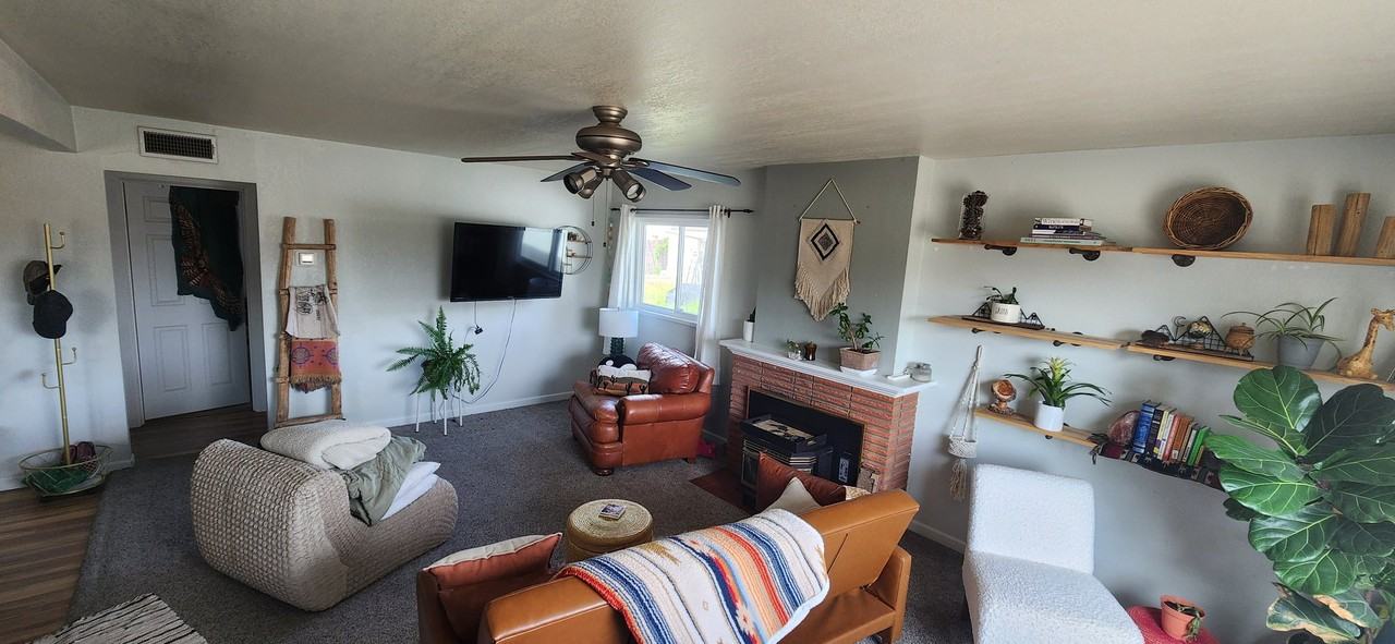 1008 Zuni Dr - Photo 3 of 4