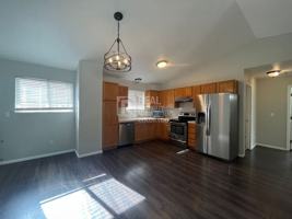 featured image of 1144 E 5th St