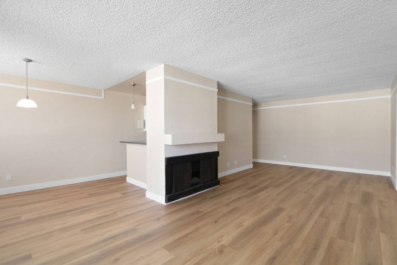 950 4th Street - Photo 3 of 43