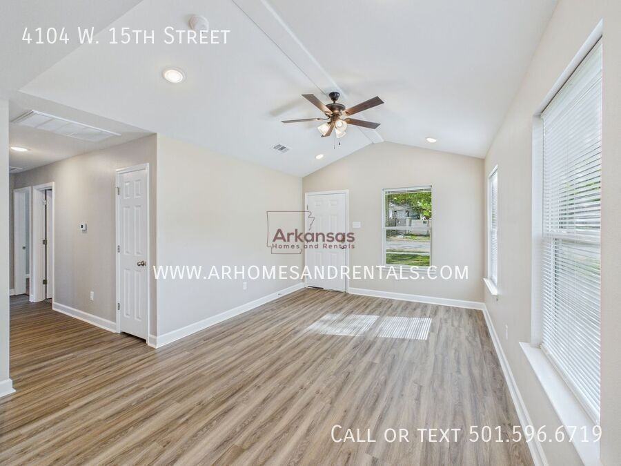 4104 W 15th St - Photo 2 of 15