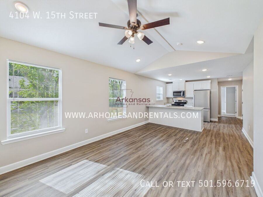 4104 W 15th St - Photo 3 of 15