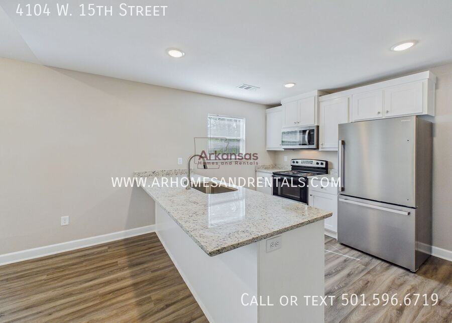 4104 W 15th St - Photo 4 of 15