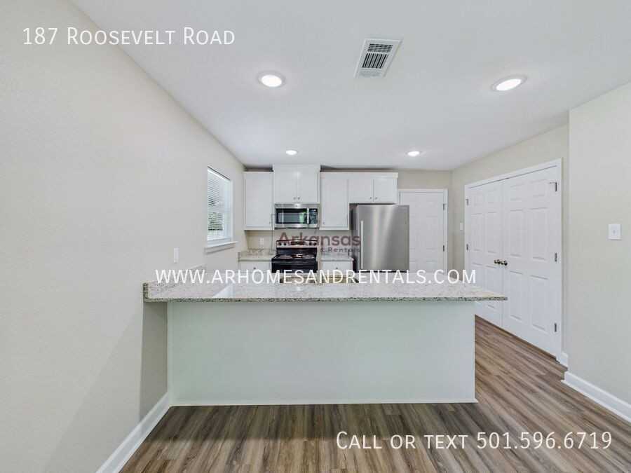 187 Roosevelt Rd - Photo 4 of 20