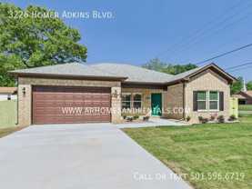 3226 Homer Adkins Blvd - Photo 1 of 1