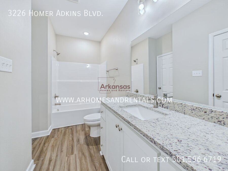 3226 Homer Adkins Blvd - Photo 6 of 21