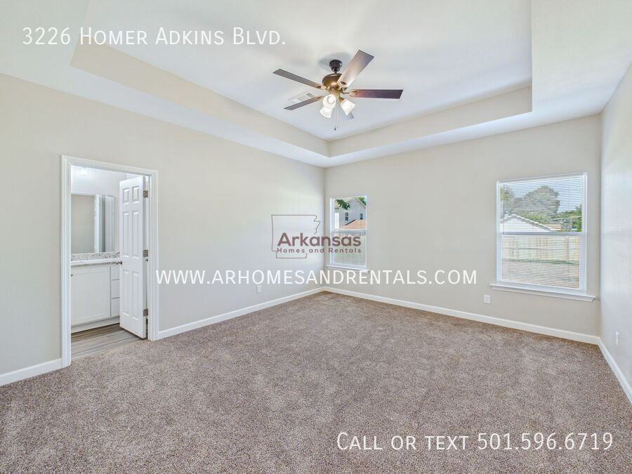 3226 Homer Adkins Blvd - Photo 7 of 21