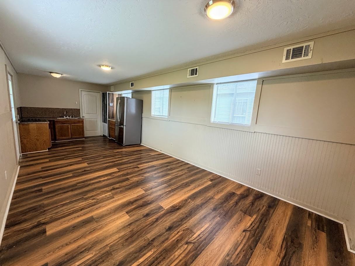 705 North Johnson Street - Photo 3 of 10