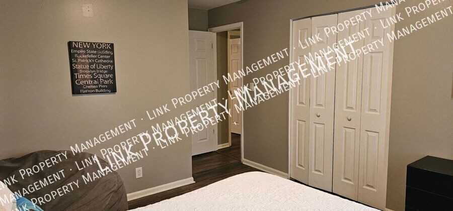 2433 Meade Cir - Photo 5 of 33