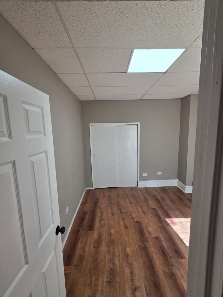 334 N 9th St #1 - Photo 3 of 12