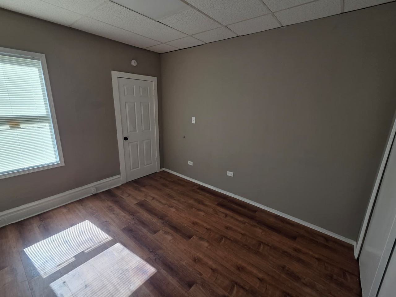 334 N 9th St #1 - Photo 4 of 12