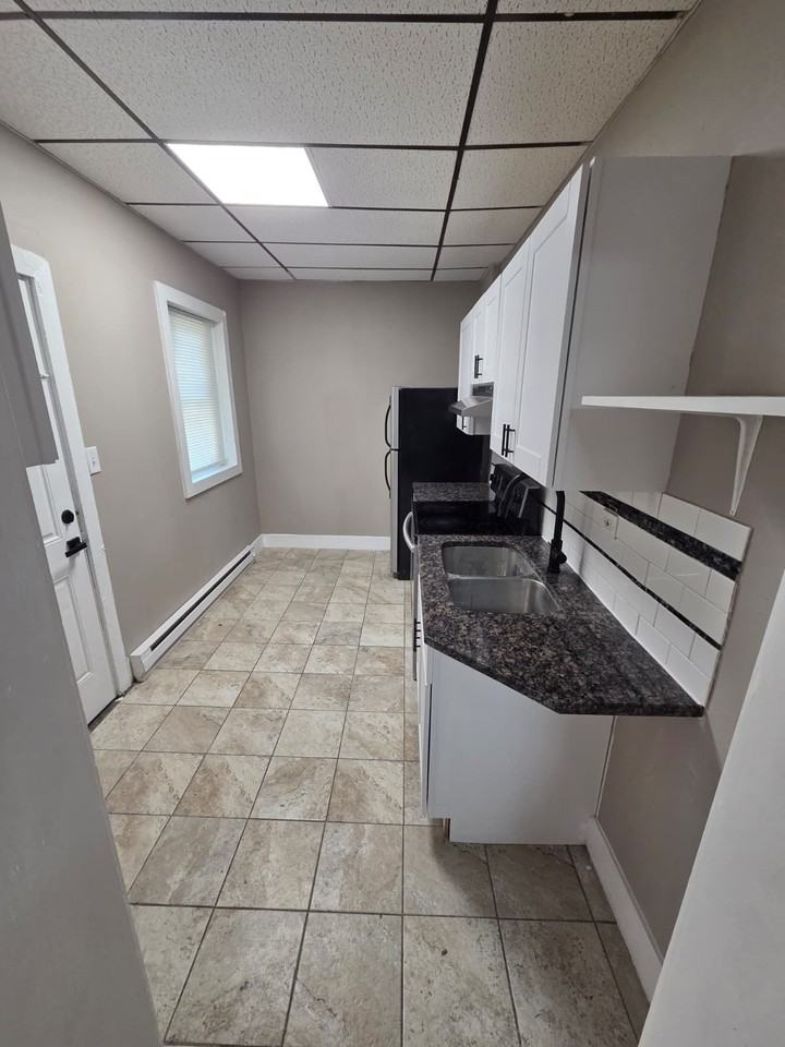 334 N 9th St #1 - Photo 6 of 12